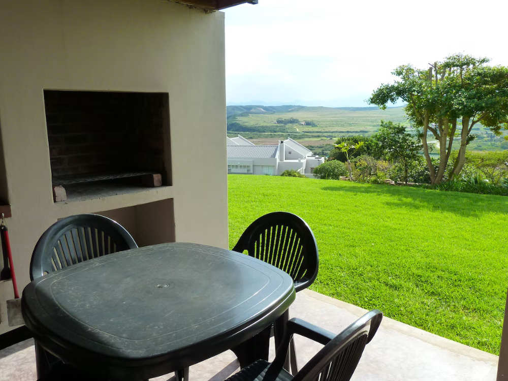 Orlalas Flat Braai with a view - Orlalas Hartenbos self-catering accommodation - Self Catering Flat